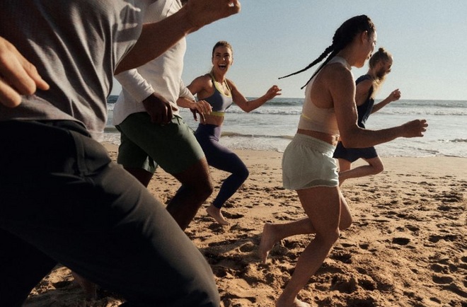 换上得力运动装备，和lululemon一起动出好状态