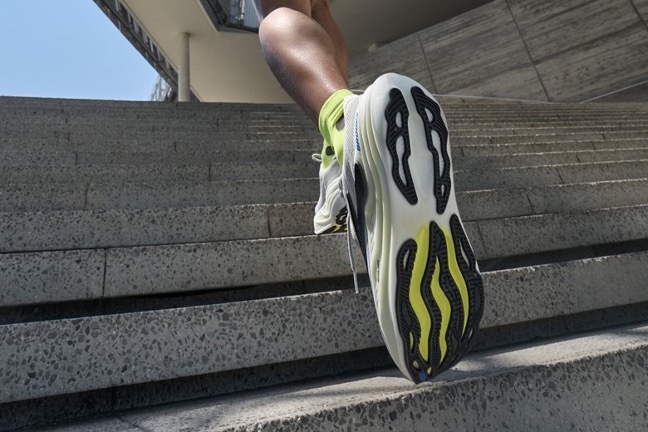 『超级甘油 超能跑』 Brooks布鲁克斯Glycerin Max超级甘油重新定义跑步体验