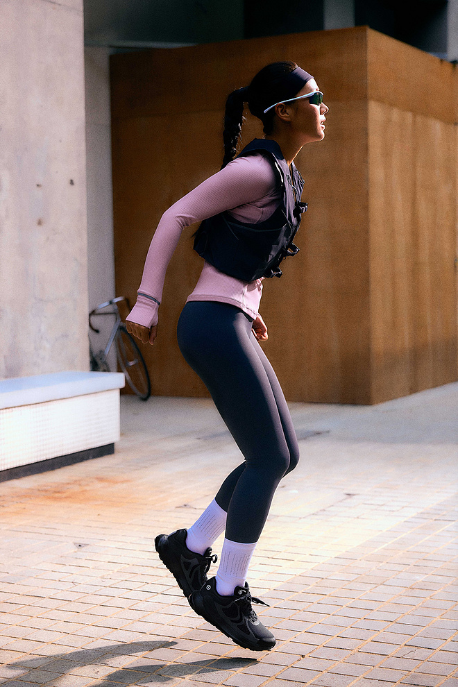 穿上冷天畅跑装备，与lululemon一起动不“冻”就跑