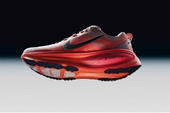 耐克迈柔 Vomero 18 引领超强缓震，重塑耐克路跑鞋阵容