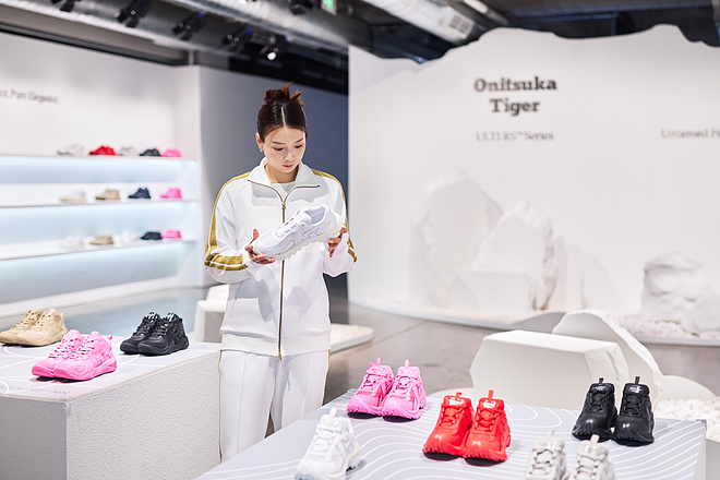 Onitsuka Tiger 鬼塚虎发布标志性新作：ULTI RS™ 系列 全新风格，融合高端时尚与运动性能
