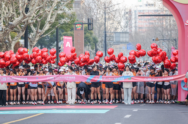 妳的主场，到妳上场 New Balance助力2025上海女子半程马拉松赛精彩完赛