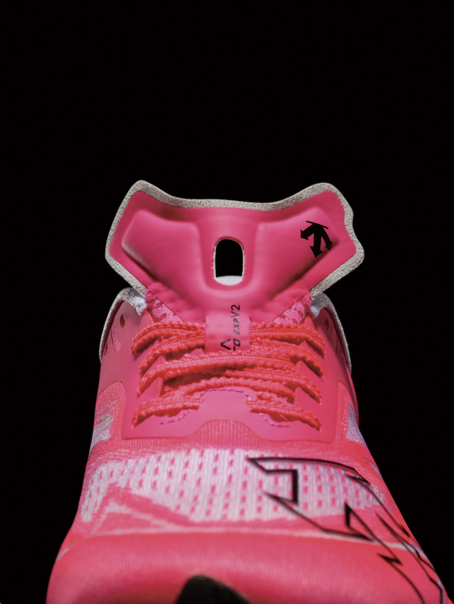 破风前行，竞速不止 迪桑特推出全新DELTA PRO EXP V2跑鞋