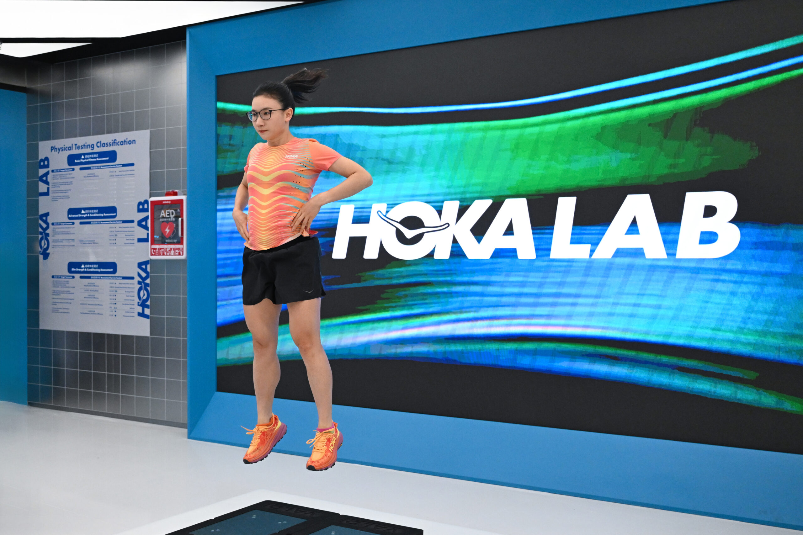 燃动全城！HOKA ONE ONE®全球首家品牌体验中心与跑者齐飞
