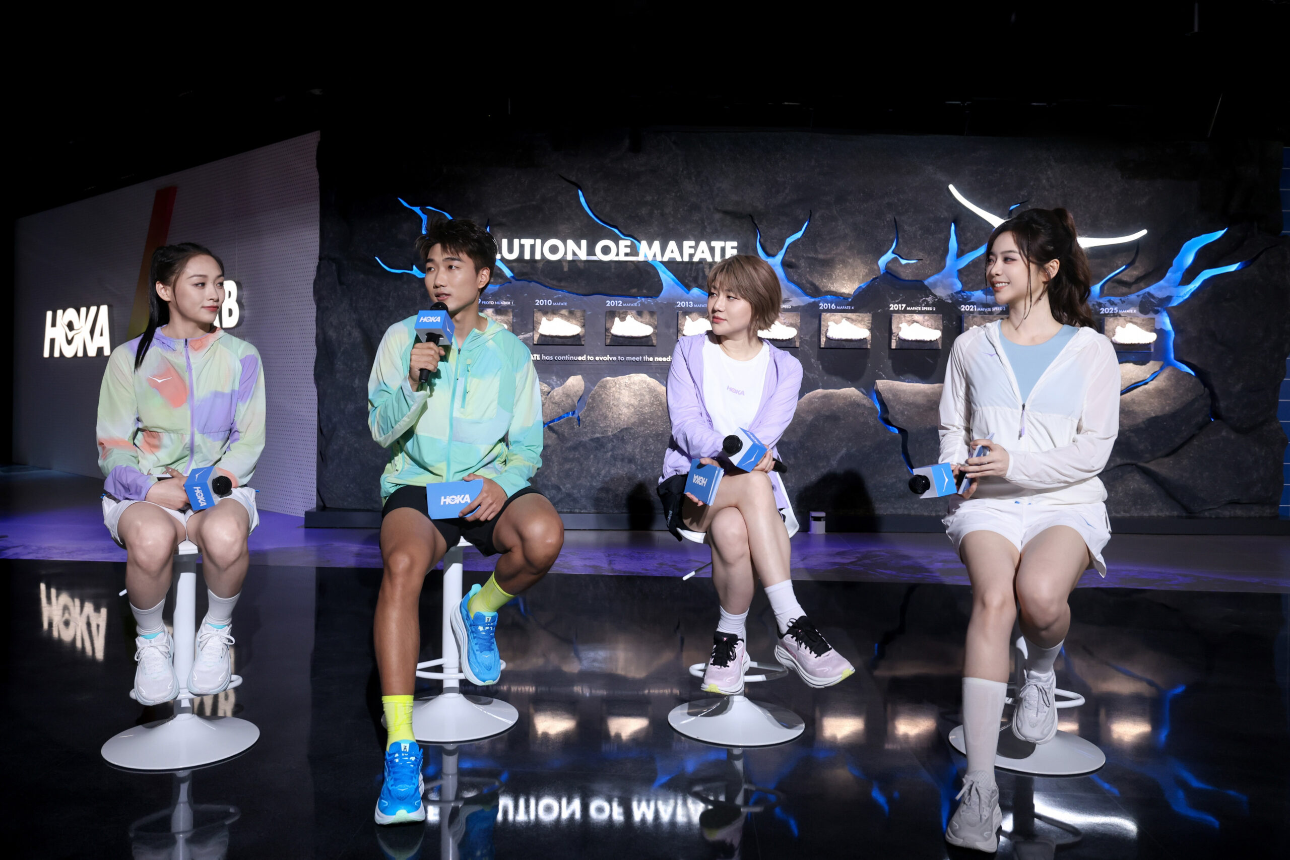 燃动全城！HOKA ONE ONE®全球首家品牌体验中心与跑者齐飞