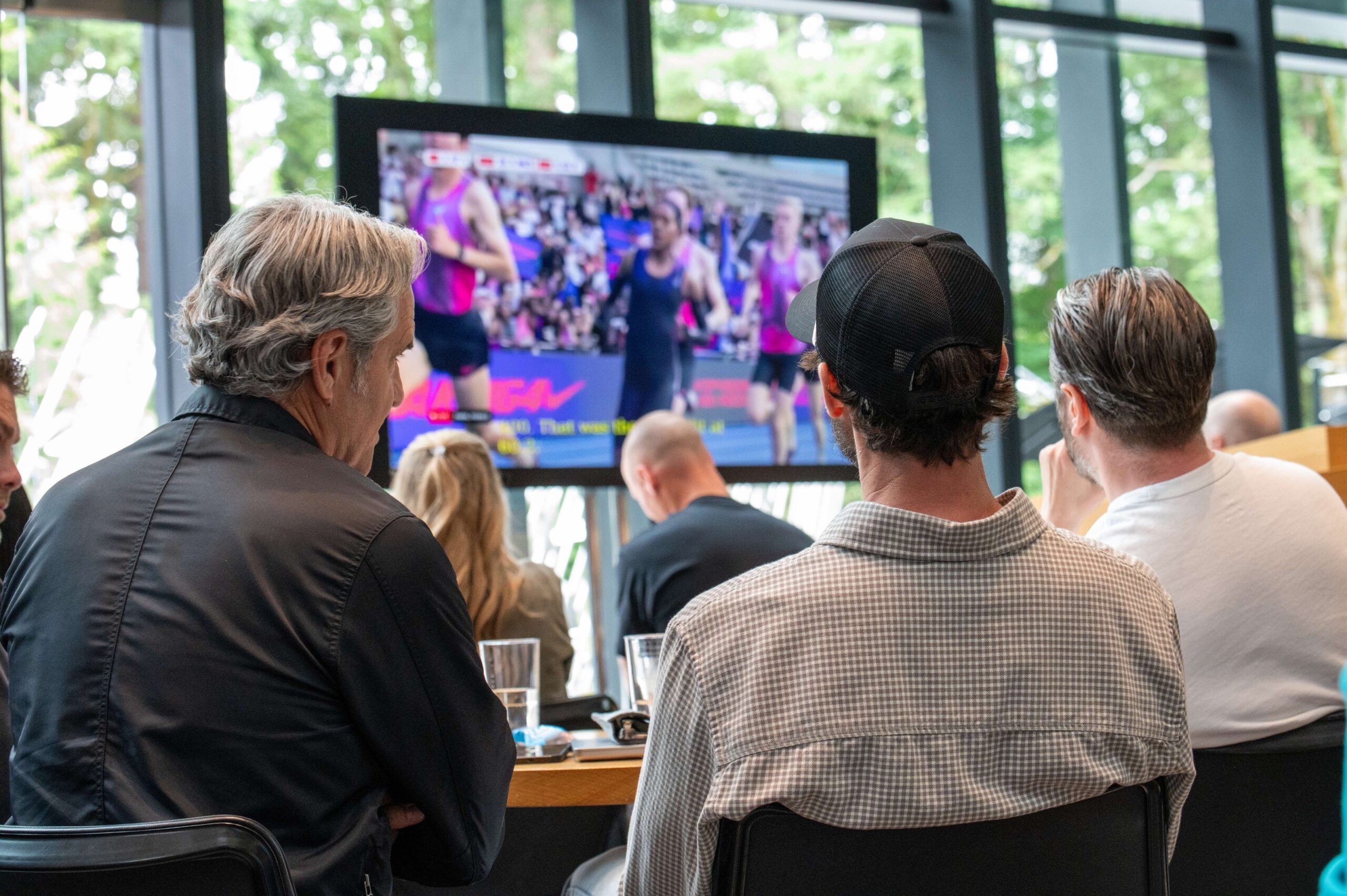 菲斯·基普耶贡再书传奇，一英里创个人记录新高