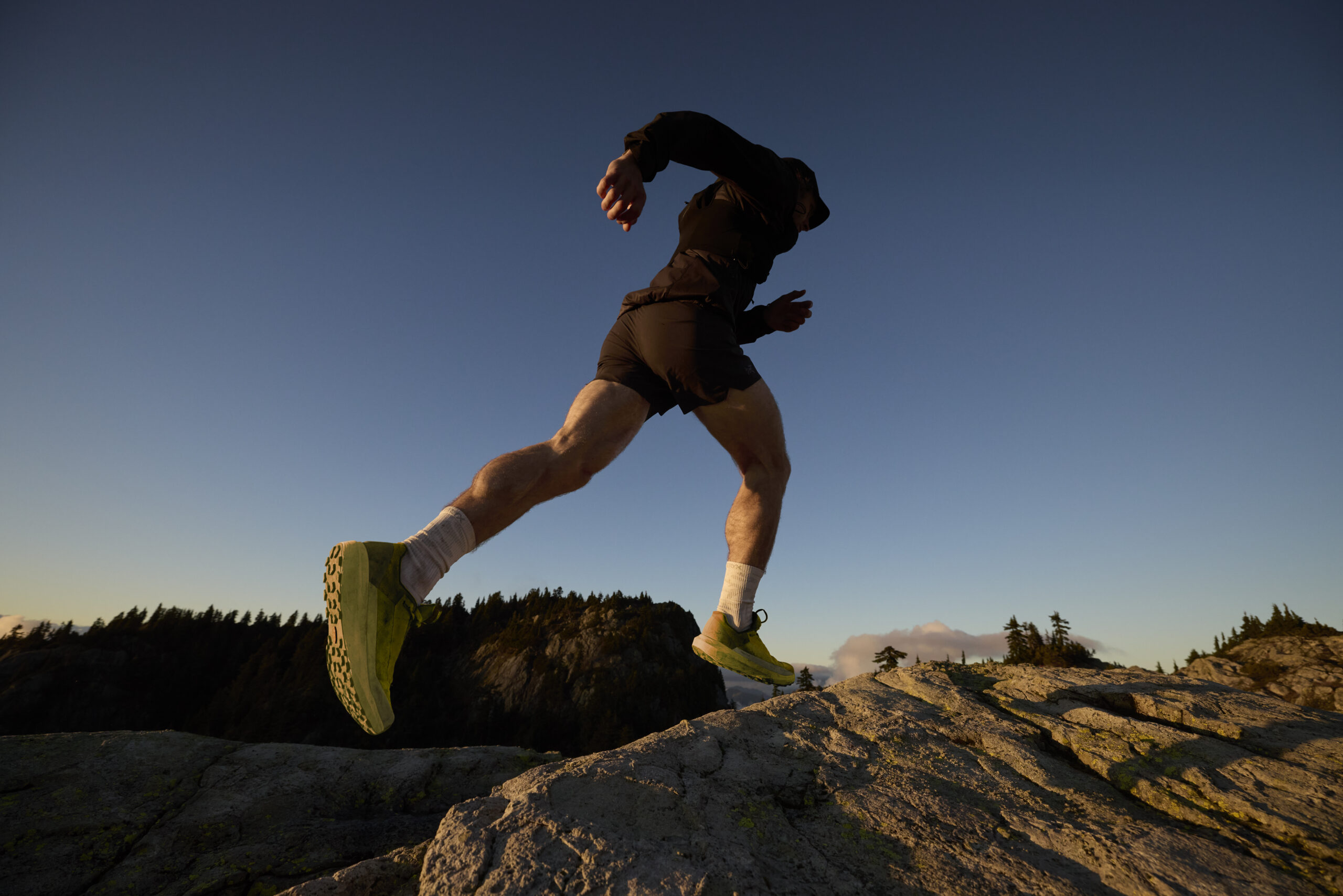 以稳 致远 ARC'TERYX始祖鸟推出NORVAN LD4系列山地跑鞋