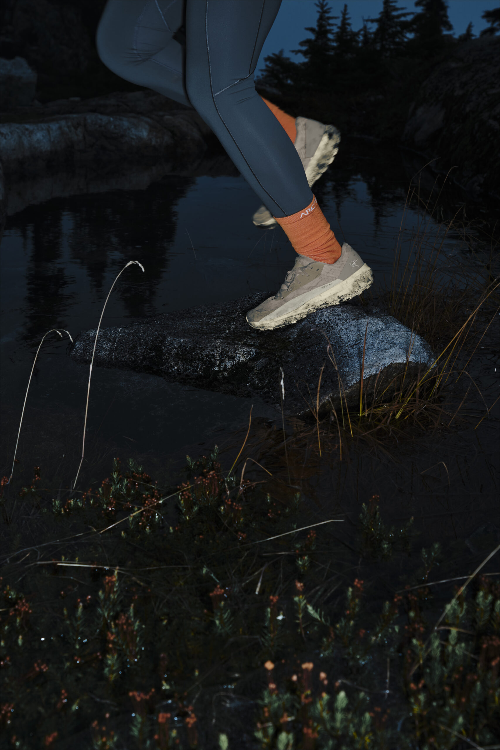 以稳 致远 ARC'TERYX始祖鸟推出NORVAN LD4系列山地跑鞋