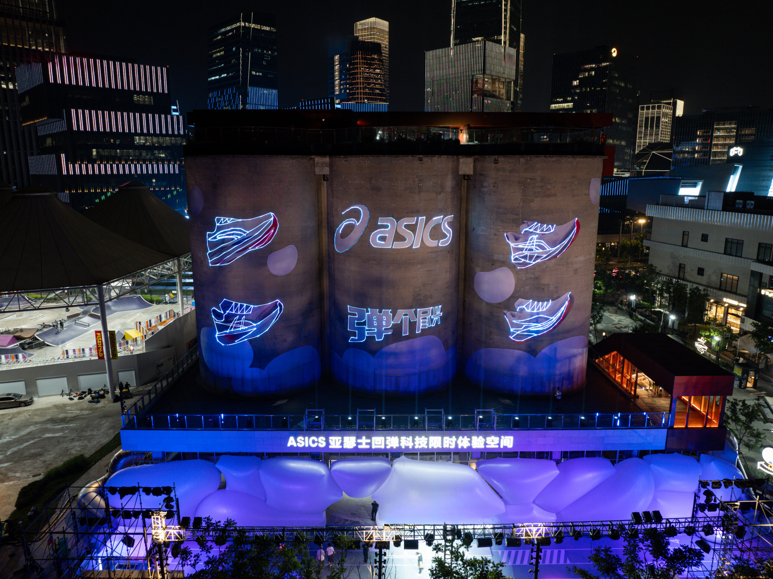 ASICS亚瑟士回弹系列全新发布 限时科技空间打造，开启沉浸体验