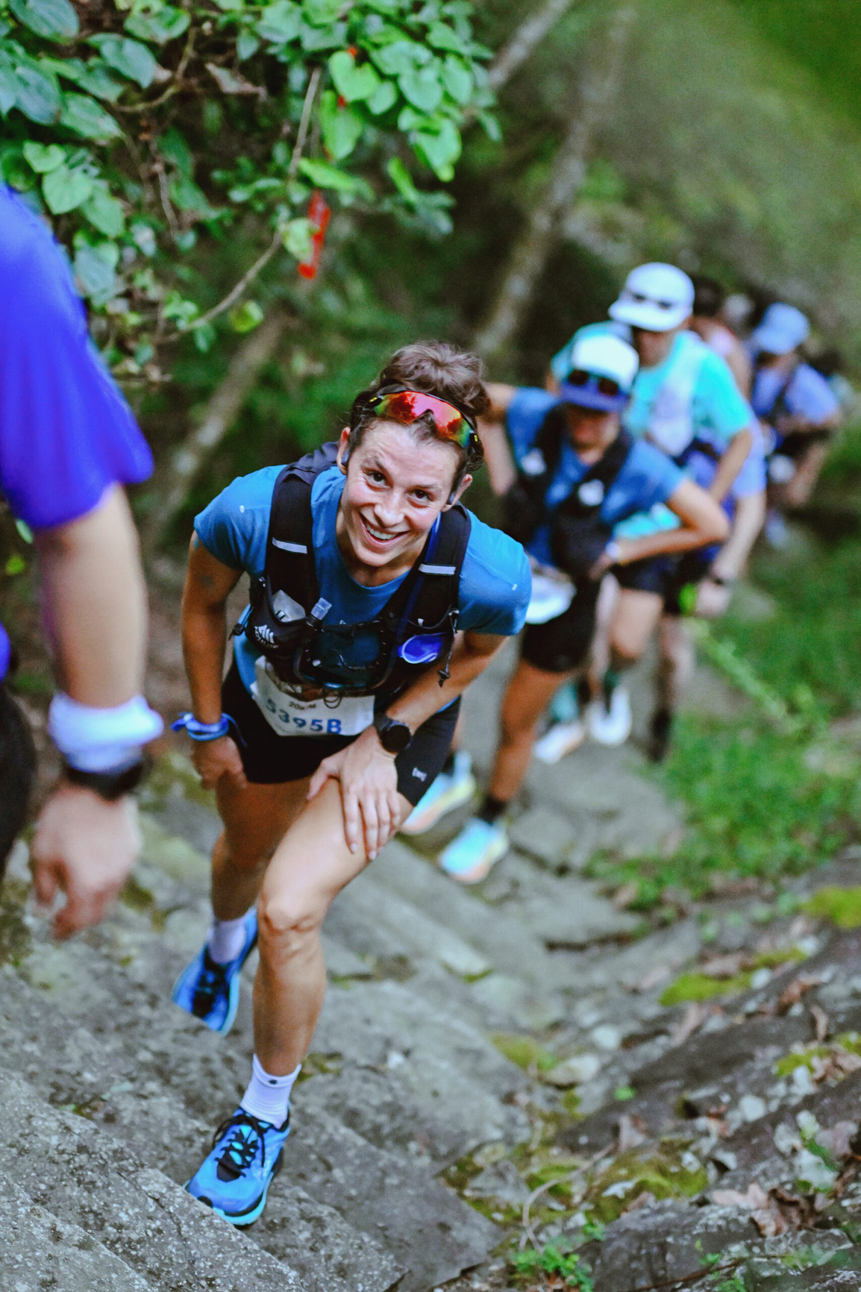 共越高山 「脏」也过瘾  2025 HOKA飞跑嘉年华焕新出发，集结两千跑者并肩开野   