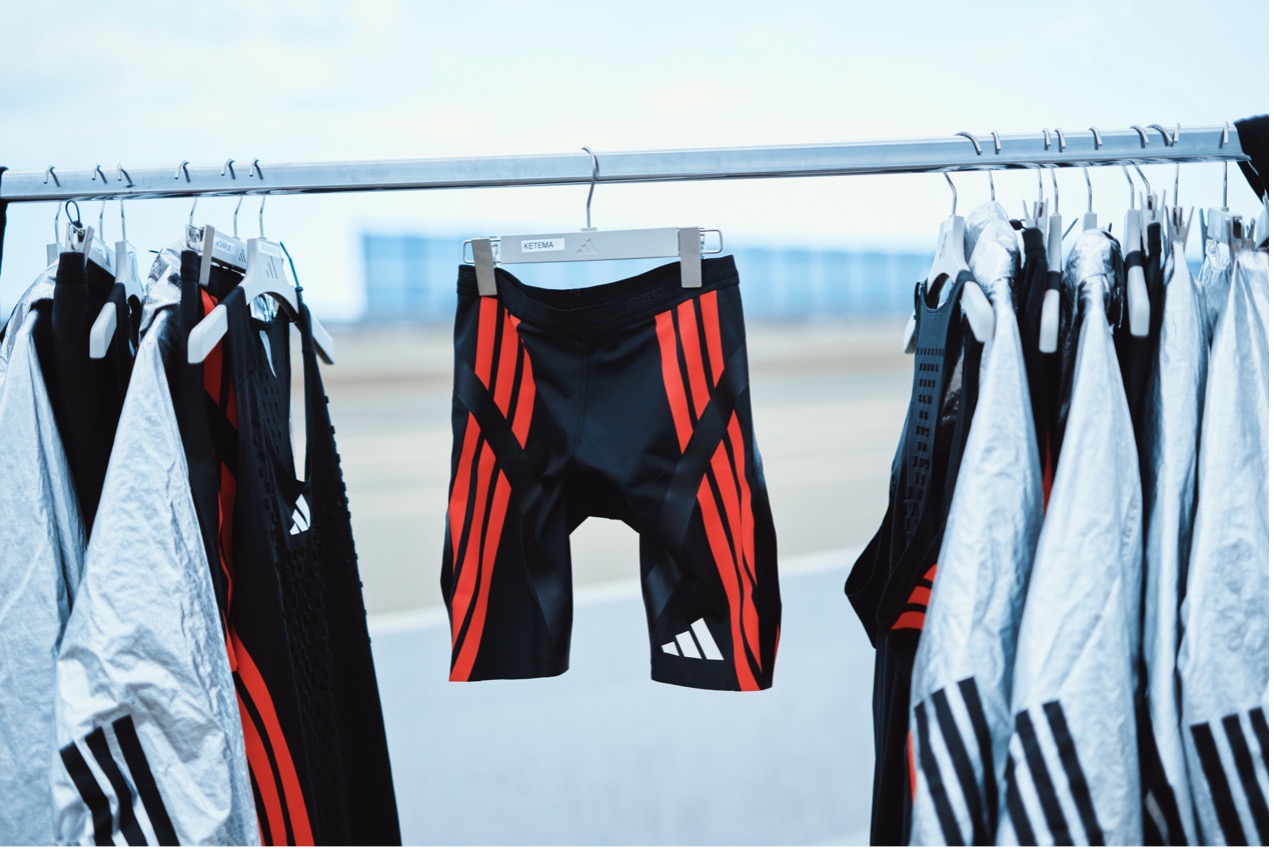 阿迪达斯Adizero 0系列科技助力塞巴斯蒂安·萨维问鼎2025柏林马拉松